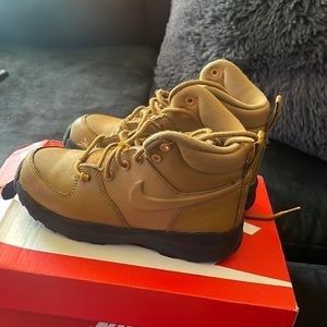 Nike boots